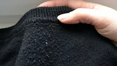 ニット製品に毛玉ができるのを防ぐ方法：毎日実践できる7つの簡単な方法。