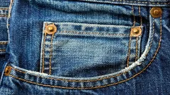 ジーンズの内側に大きなポケットの中に小さなポケットがあるのはなぜですか？